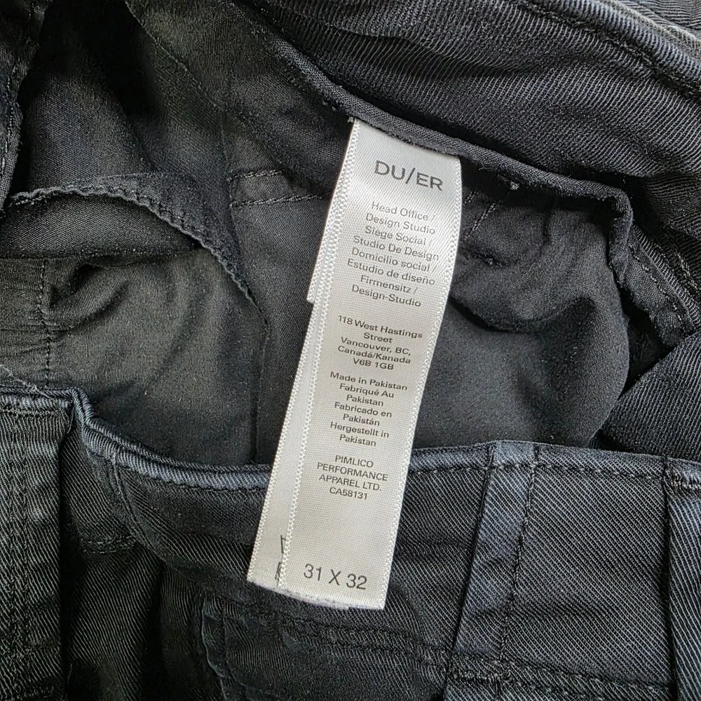 DUER Men's Live Free Adventure Pant Black Slim Tapered 31x32 Gusseted Crotch